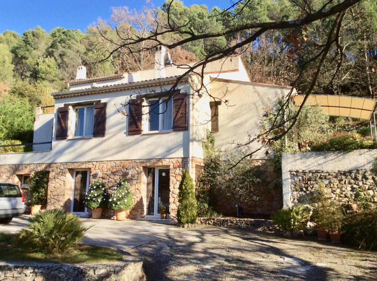 Chambre D'Hotes "La Cabriere" Salernes Exterior foto